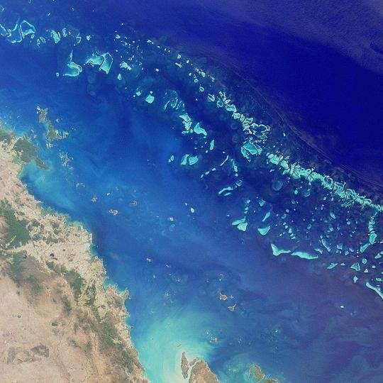 106.2 (c) Bioherm structure behind Great Barrier Reef three times larger than expected (c) NASA