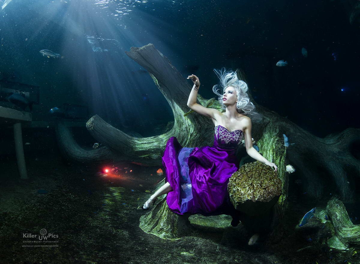 TODI indoor dive centre: Mermaid photo shooting
(c) Konstantin Killer (Model: Mermaid Kat)