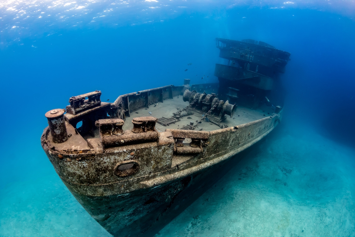 Underwater Wreck of the USS Kittiwake (c) Underwater Wreck of the USS Kittiwake