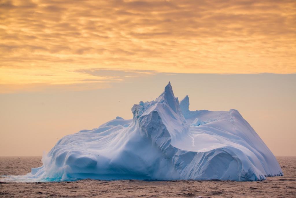 Isfjell i Antarktis 2019-03-04_klein (c) Icebergs can take many forms, Photo: © Andreas Wolden / Institue of Marine Research