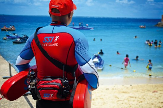 Become a SSI lifeguard on a beach